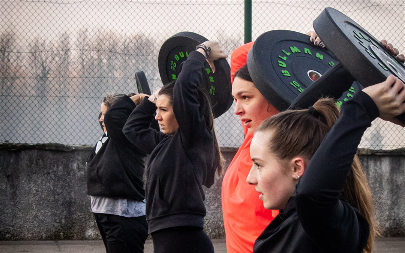 Cours collectif de sport en groupe